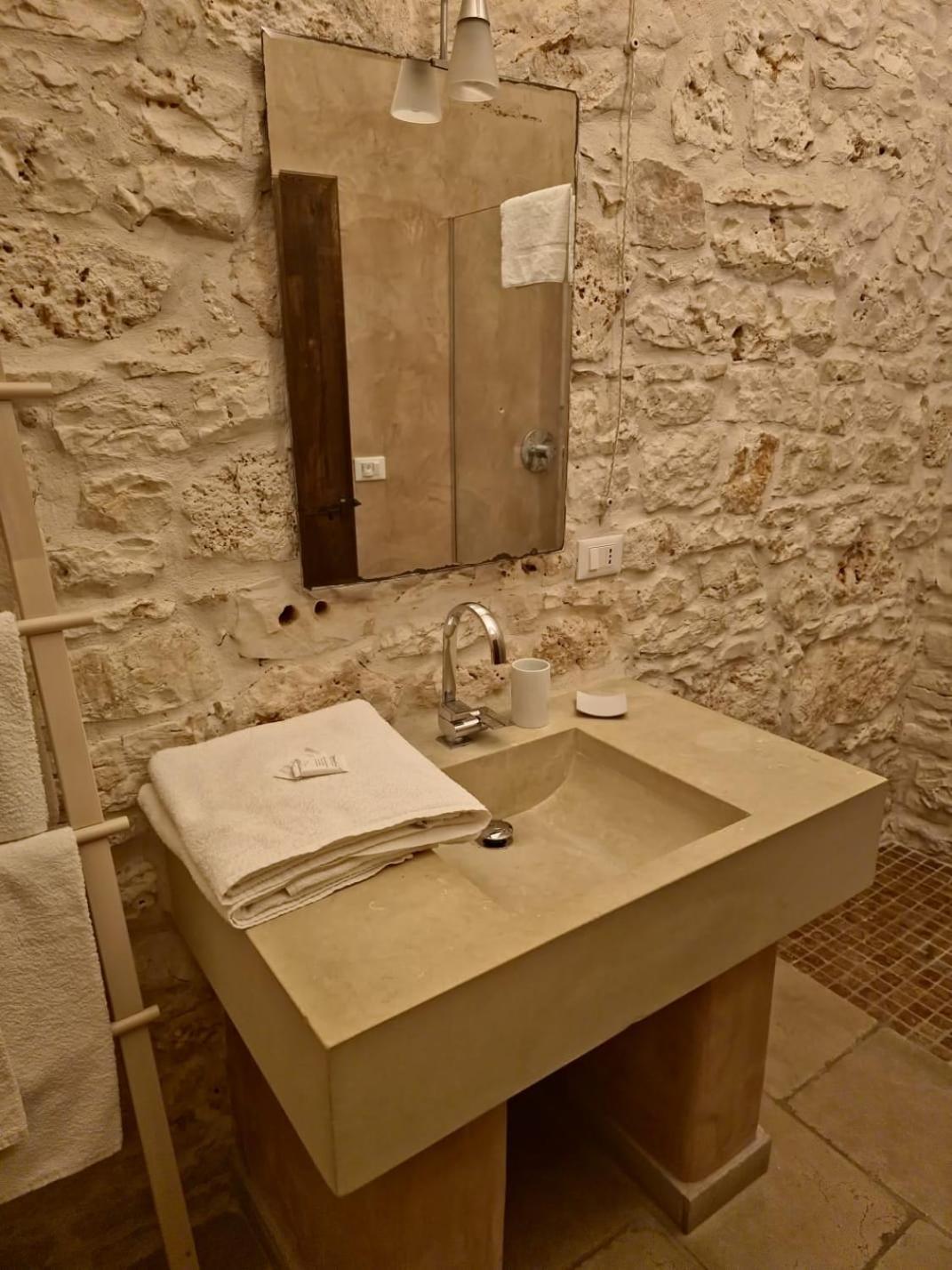 Masseria Boezio Ostuni Bed & Breakfast Torre Santa Sabina Exterior photo